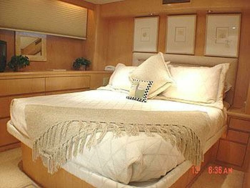 1998 Hatteras Sport Deck