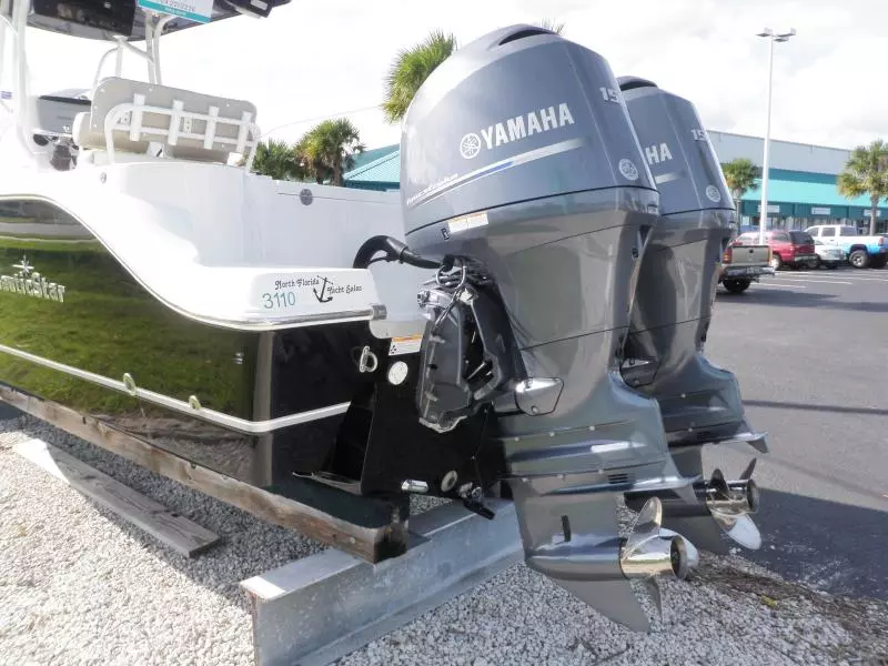 2015 NauticStar 2500 XS Center Console
