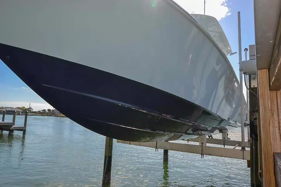 2016 Contender 32 ST-66.jpg