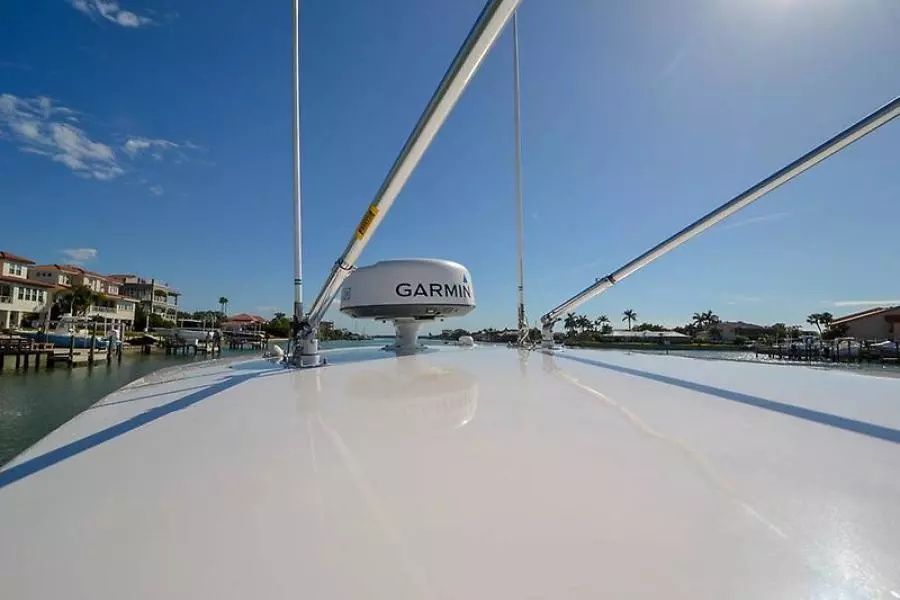 2016 Contender 32 ST-35.jpg