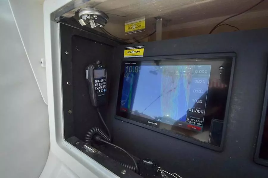 2016 Contender 32 ST-38.jpg