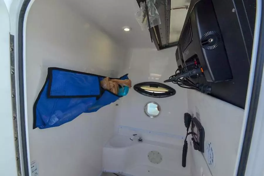 2016 Contender 32 ST-54.jpg