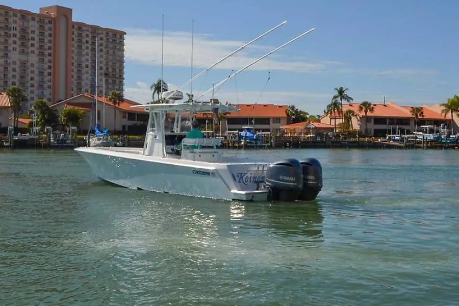 2016 Contender 32 ST-11.jpg