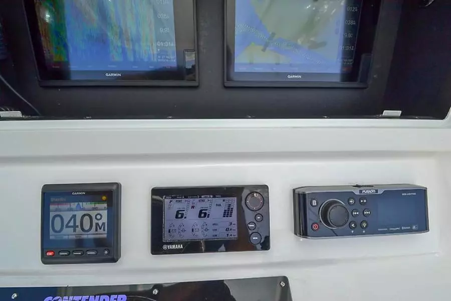 2016 Contender 32 ST-41.jpg