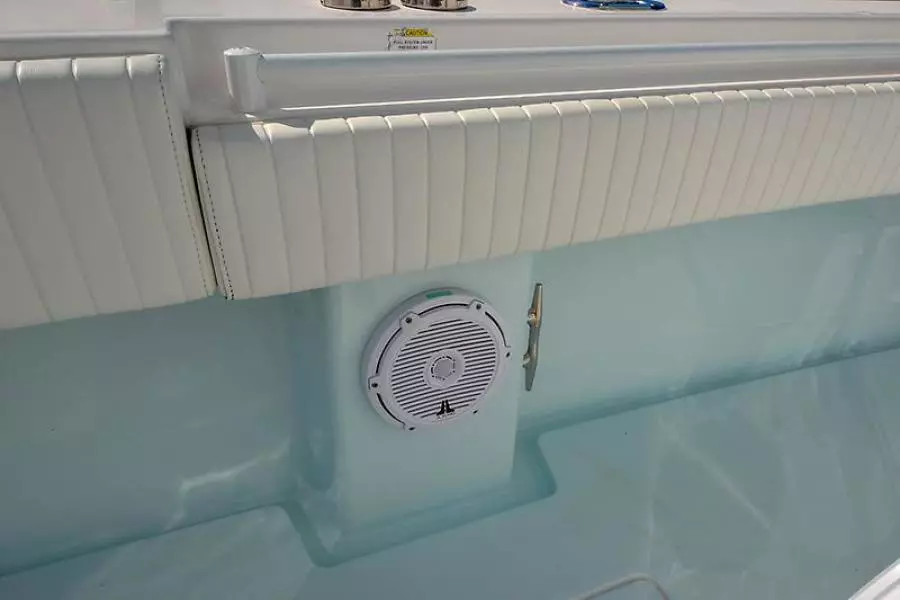 2016 Contender 32 ST-46.jpg