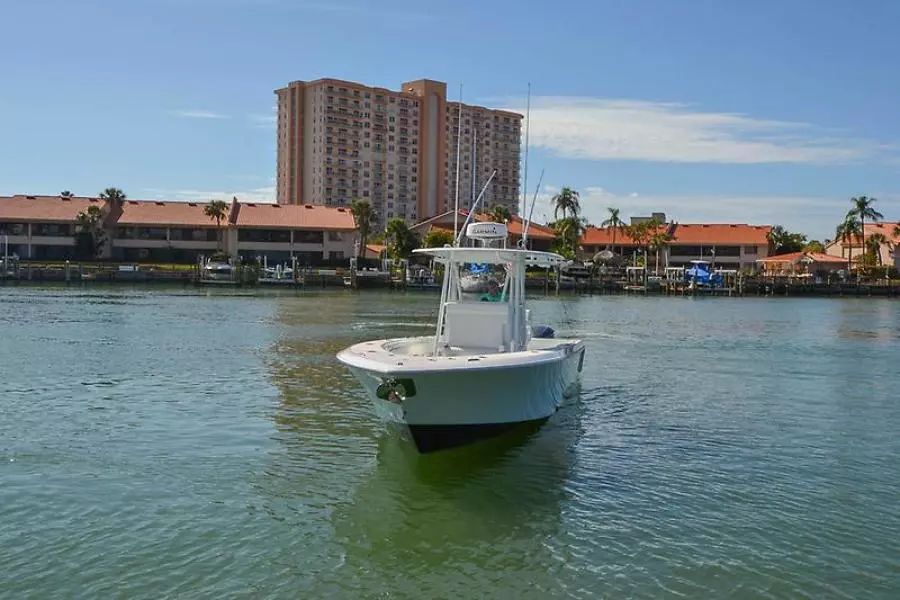 2016 Contender 32 ST-21.jpg