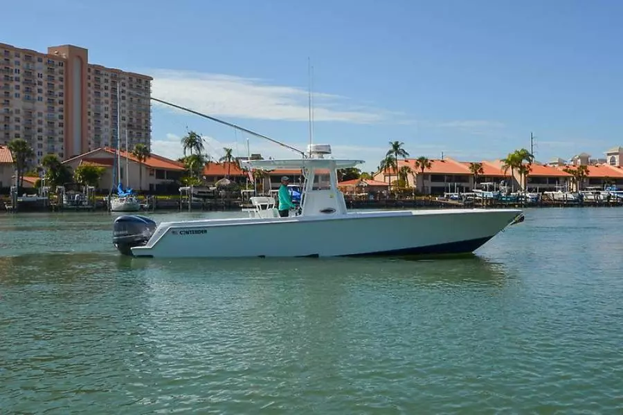 2016 Contender 32 ST-18.jpg