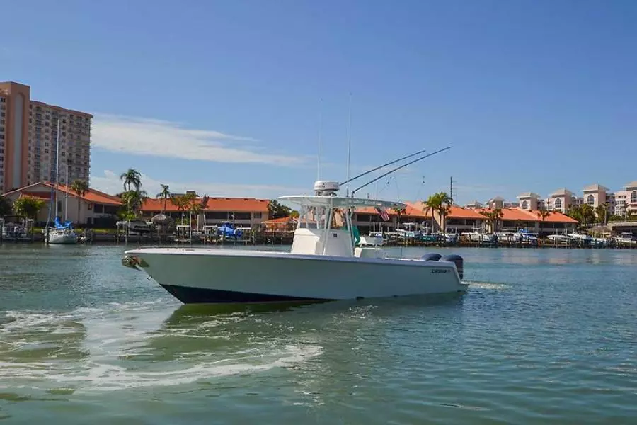 2016 Contender 32 ST-5.jpg