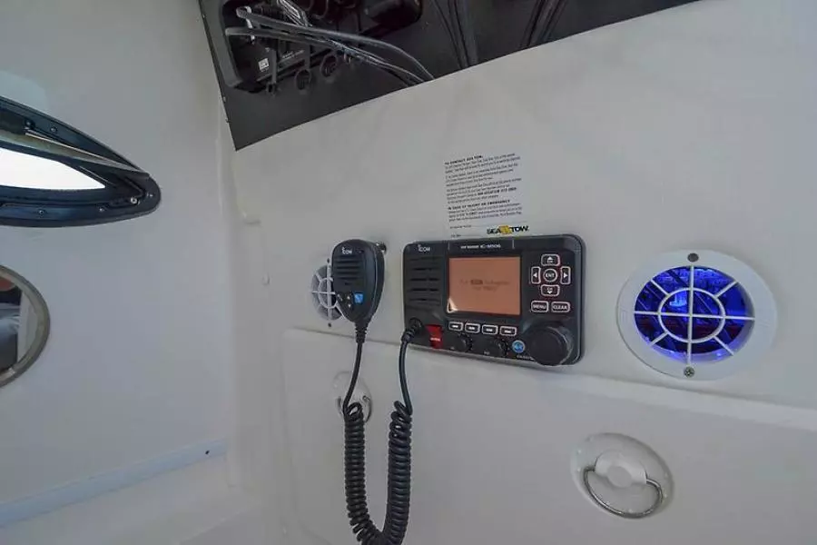 2016 Contender 32 ST-56.jpg