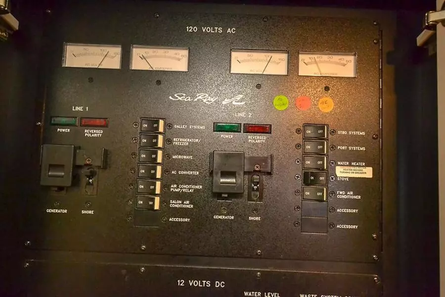 2000 Sea Ray 380 Sundancer-14.jpg