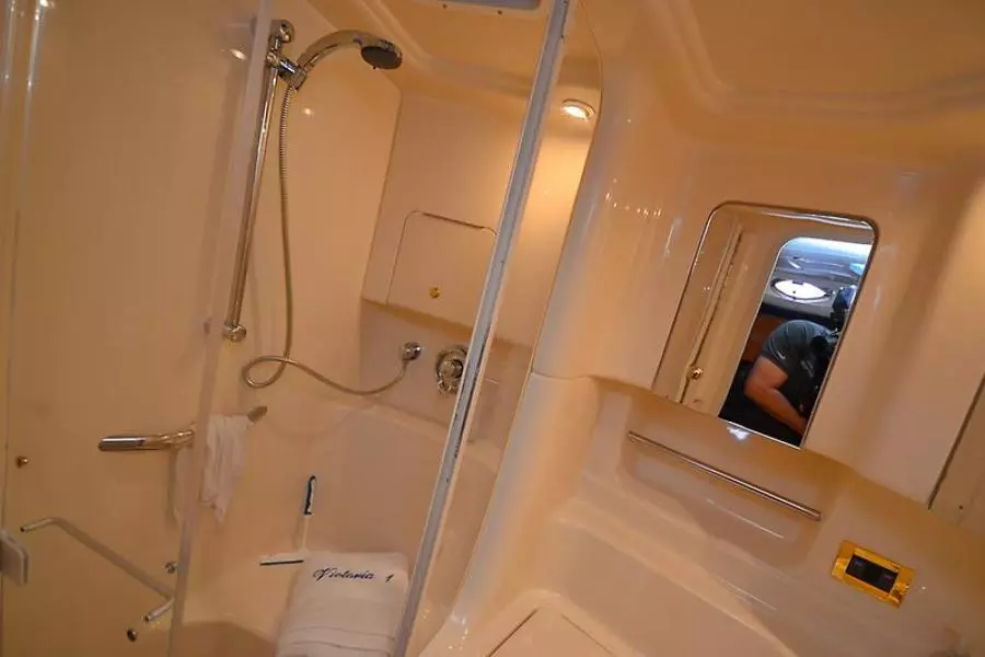 2000 Sea Ray 380 Sundancer-19.jpg