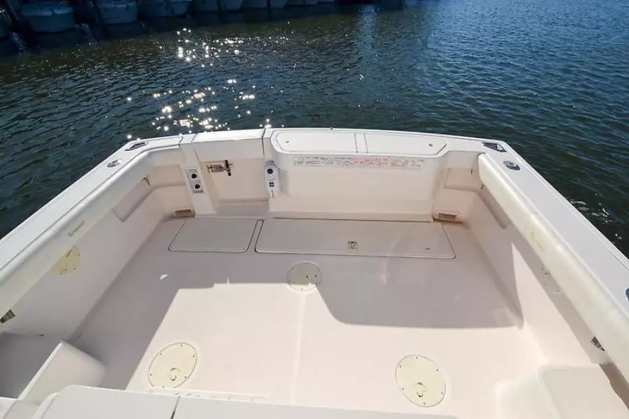 2003 Pursuit 3000 Offshore-23.jpg