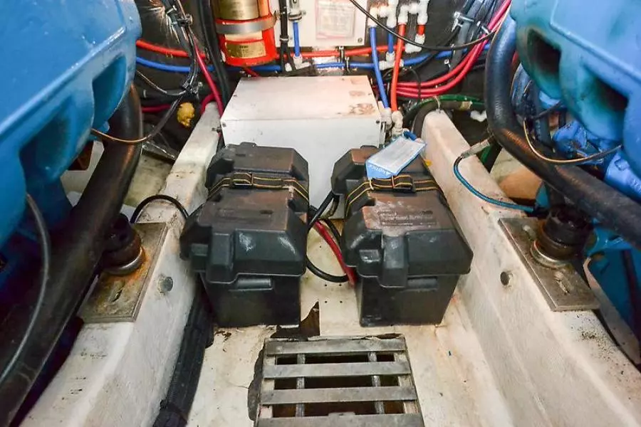 2003 Pursuit 3000 Offshore-44.jpg