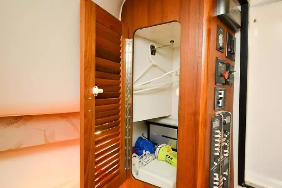 2003 Pursuit 3000 Offshore-55.jpg