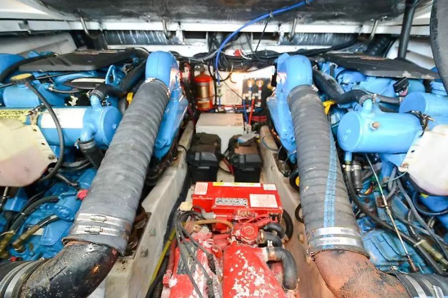 2003 Pursuit 3000 Offshore-39.jpg