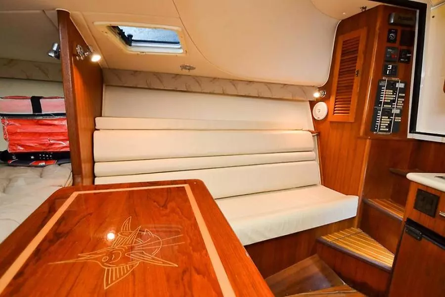 2003 Pursuit 3000 Offshore-47.jpg