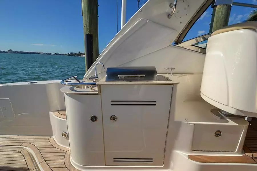 2008 Sea Ray 330 Sundancer-12.jpg