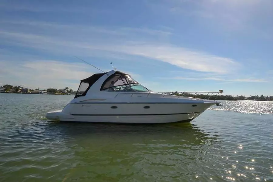 2003 Cruisers Yachts 3772 Express-20.jpg