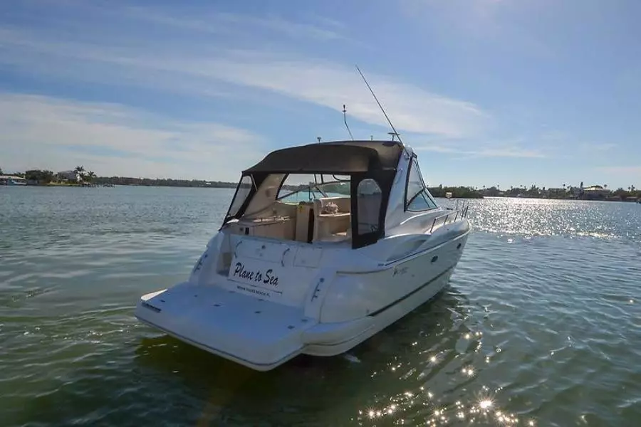 2003 Cruisers Yachts 3772 Express-21.jpg