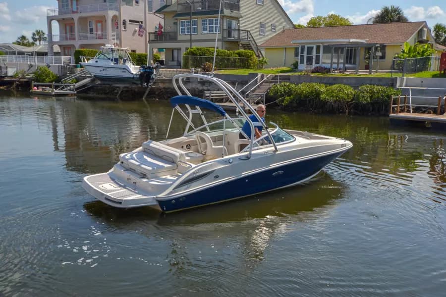 2009 Sea Ray 230 Sundeck