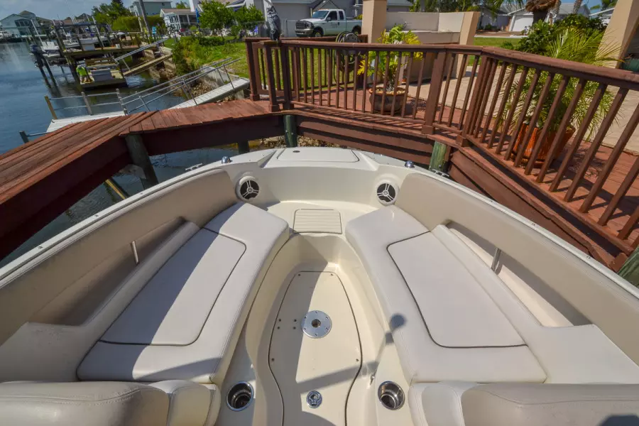 2009 Sea Ray 230 Sundeck