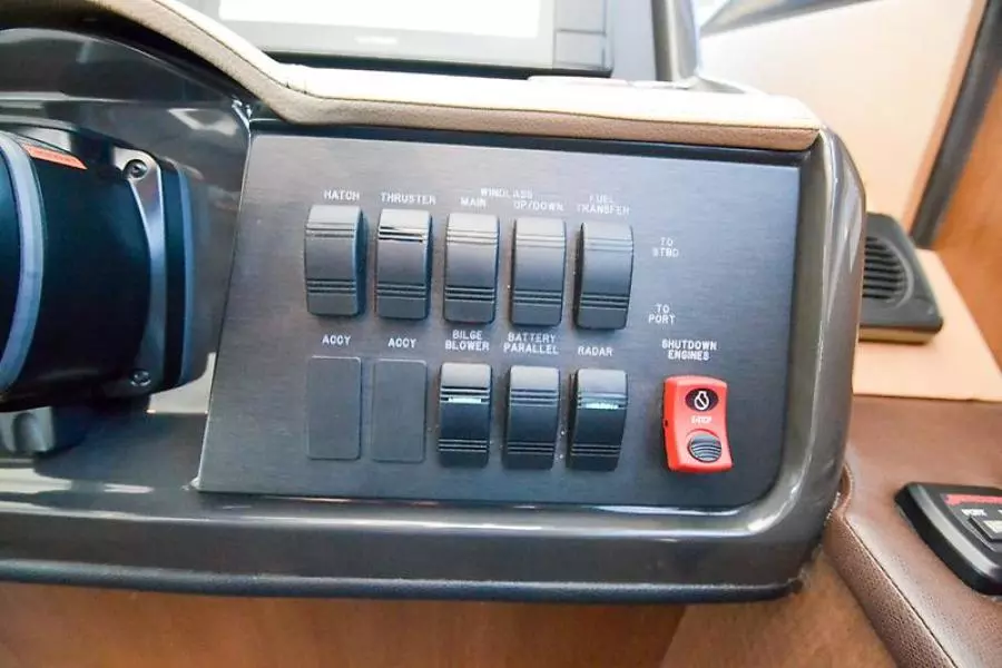 2017 Sea Ray 400 Fly-27.jpg