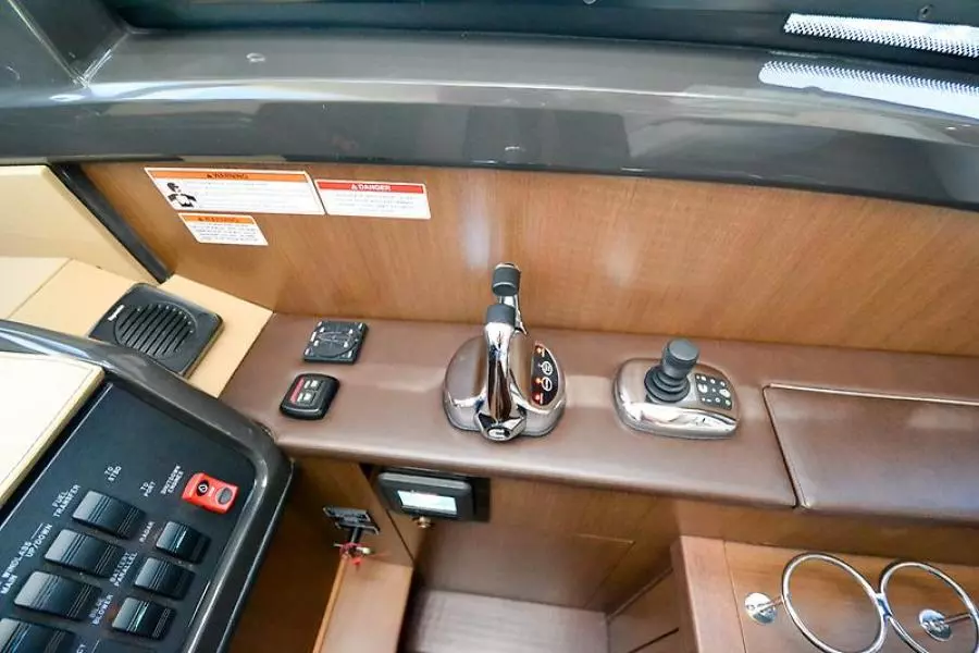 2017 Sea Ray 400 Fly-23.jpg