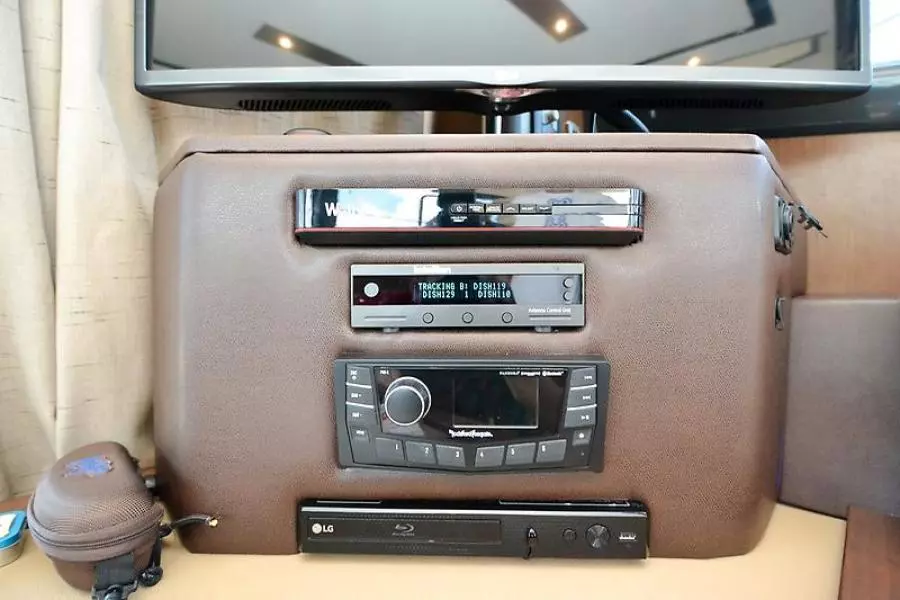 2017 Sea Ray 400 Fly-54.jpg