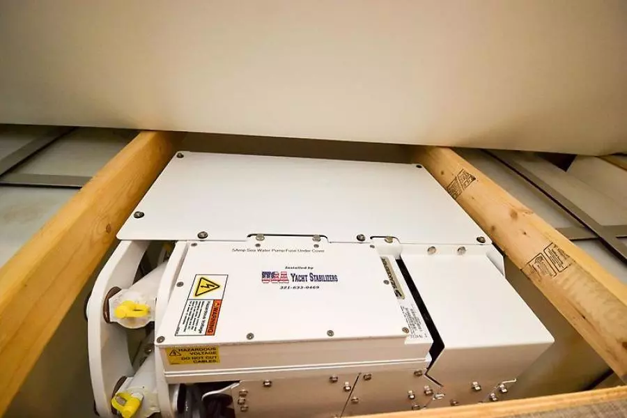 2017 Sea Ray 400 Fly-39.jpg