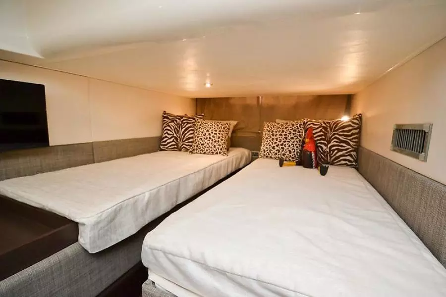 2017 Sea Ray 400 Fly-35.jpg