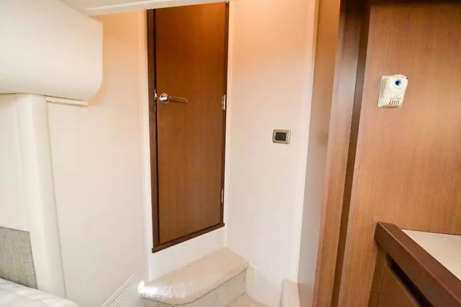 2017 Sea Ray 400 Fly-40.jpg