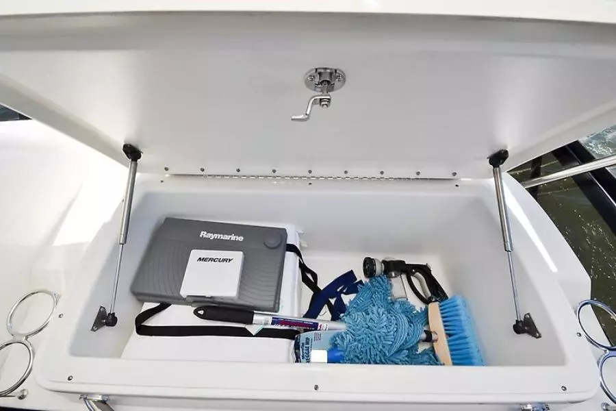 2017 Sea Ray 400 Fly-106.jpg