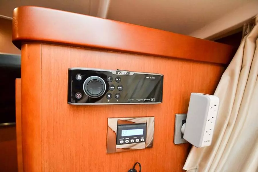 2016 Beneteau Swift Trawler 44
