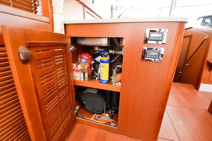 2016 Beneteau Swift Trawler 44