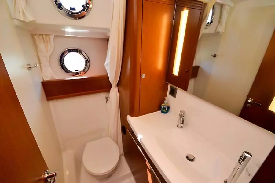 2016 Beneteau Swift Trawler 44