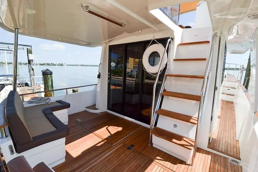 2016 Beneteau Swift Trawler 44