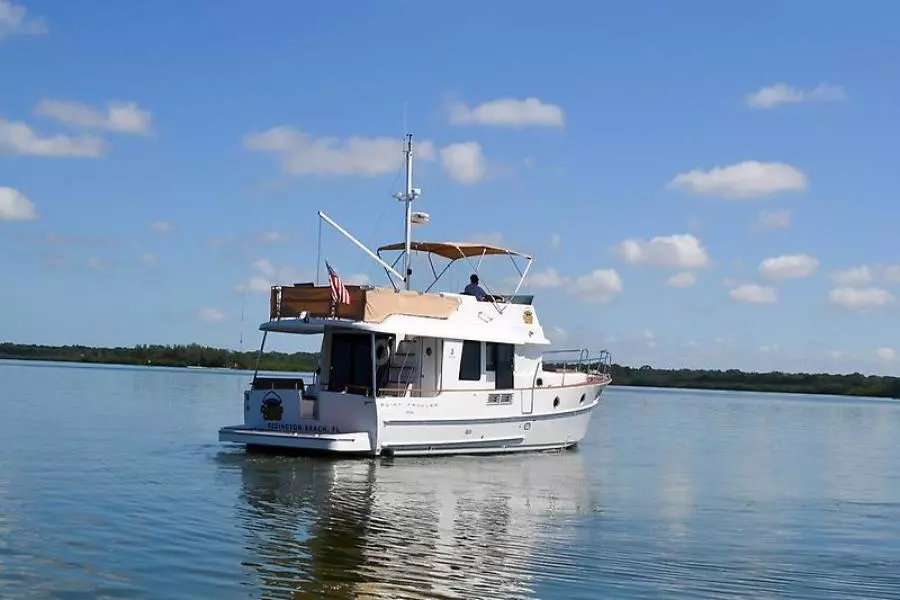 2016 Beneteau Swift Trawler 44