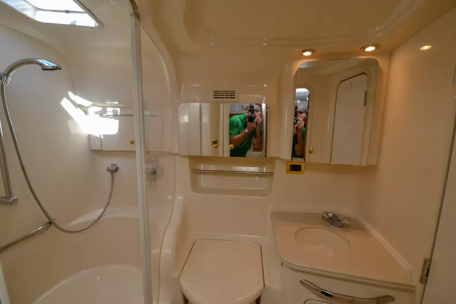 2000 Sea Ray 410 Sundancer-54.jpg