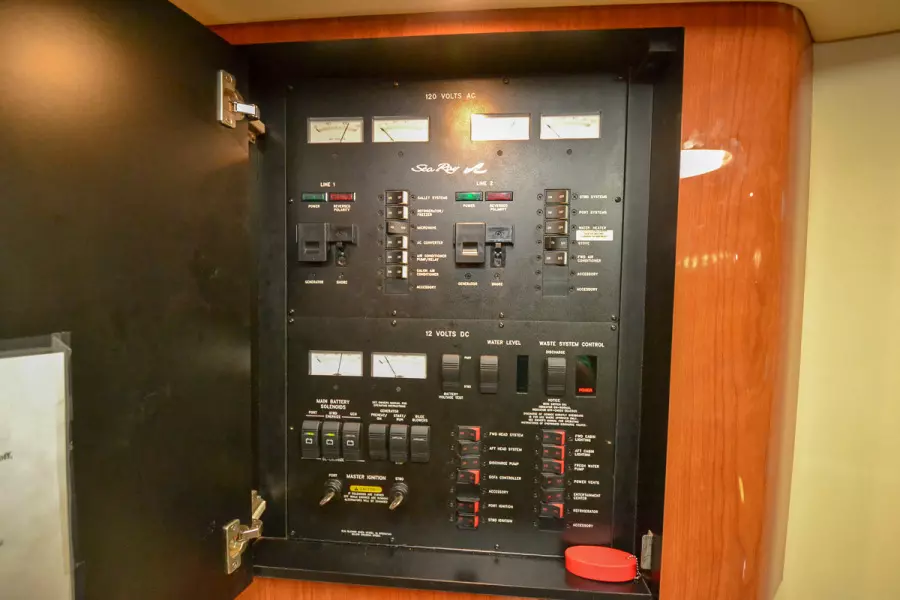 2000 Sea Ray 410 Sundancer-62.jpg