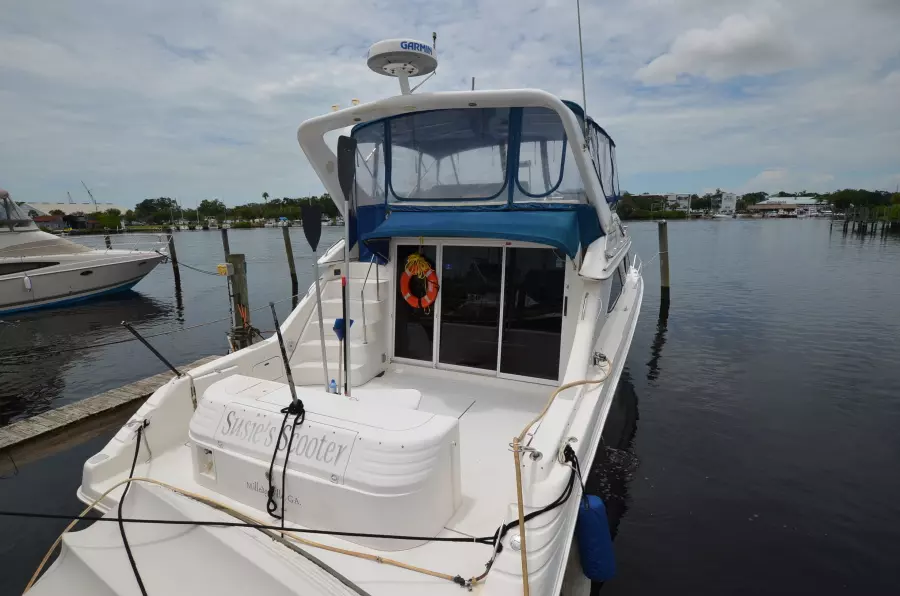 1997 Sea Ray 440EB