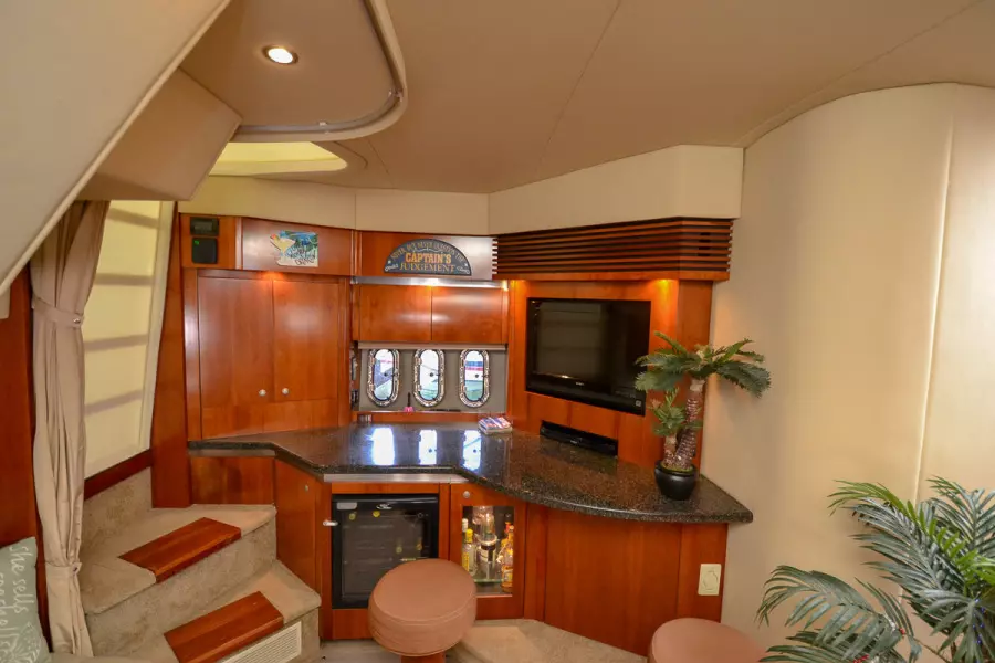 2006 Cruisers Yachts 420 Express