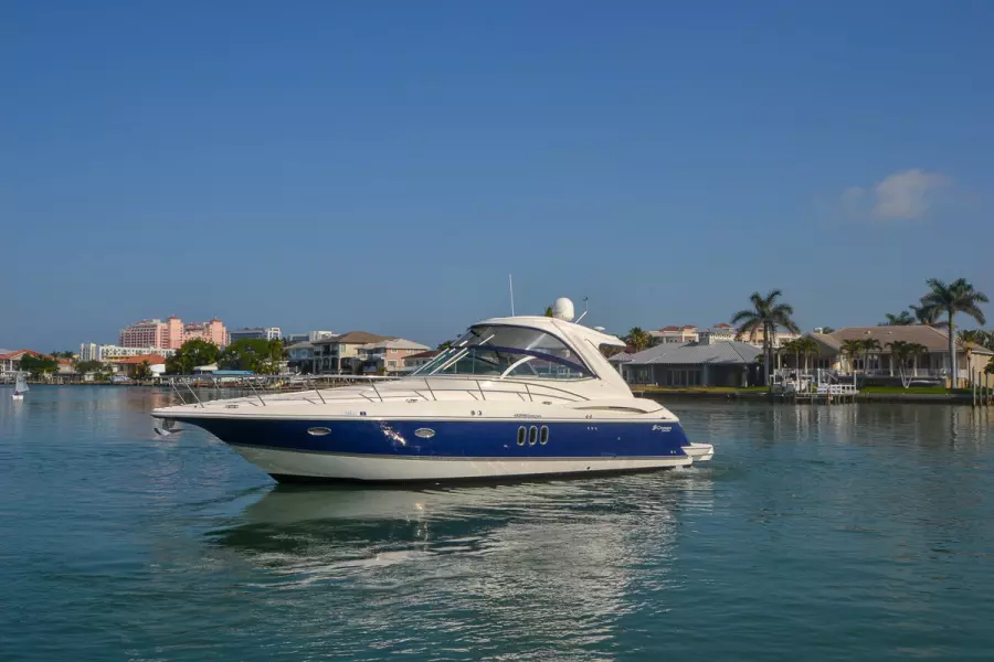 2006 Cruisers Yachts 420 Express