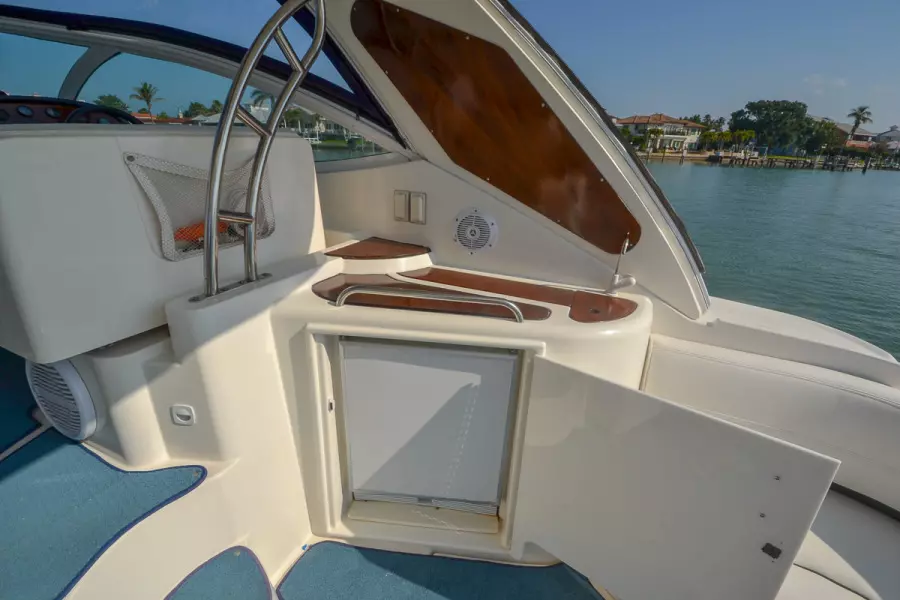 2006 Cruisers Yachts 420 Express