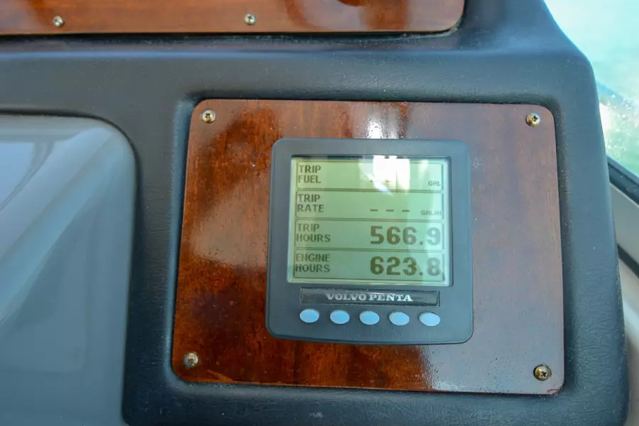 2006 Cruisers Yachts 420 Express