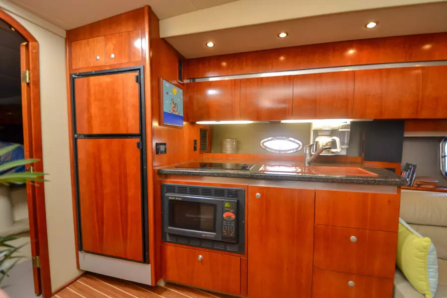 2006 Cruisers Yachts 420 Express