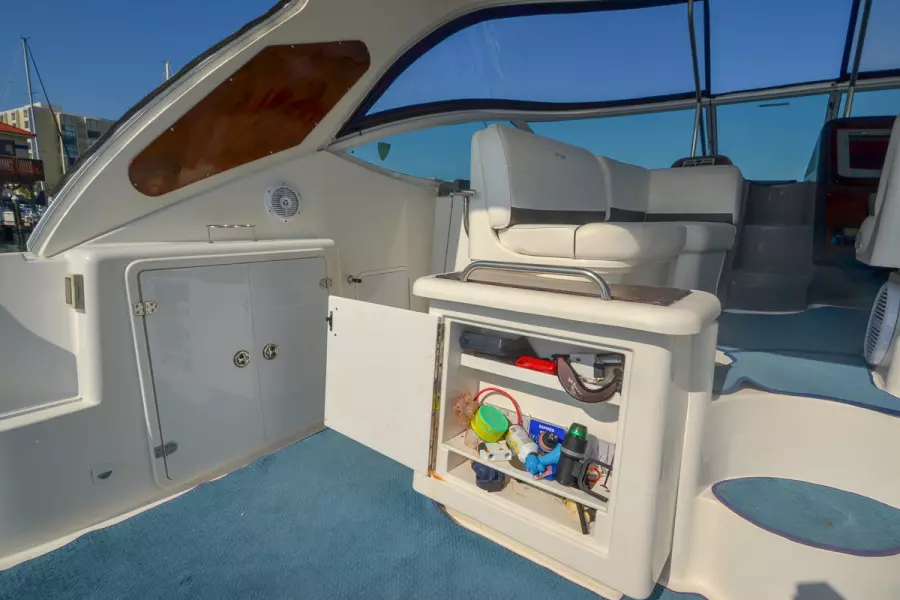 2006 Cruisers Yachts 420 Express