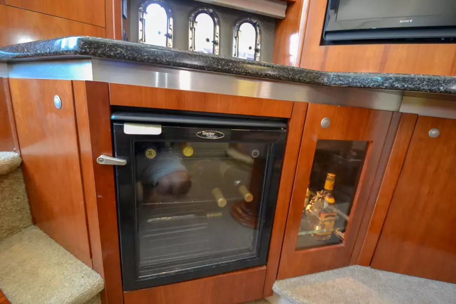 2006 Cruisers Yachts 420 Express