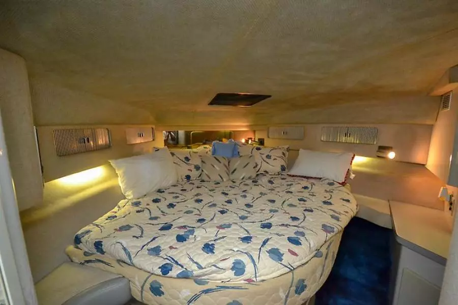 1988 Sea Ray 440 Convertible