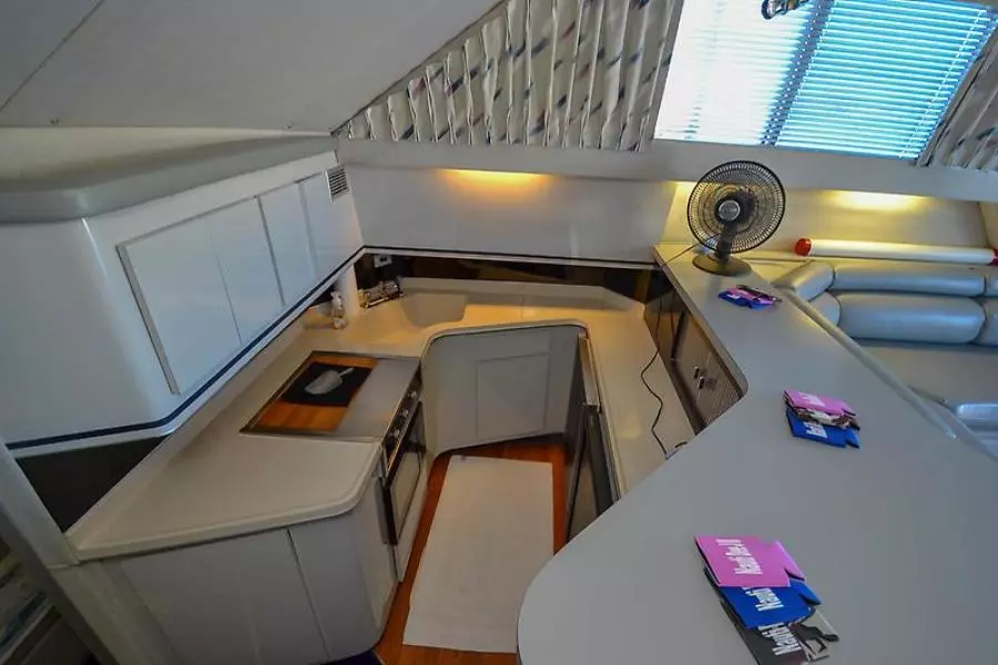 1988 Sea Ray 440 Convertible