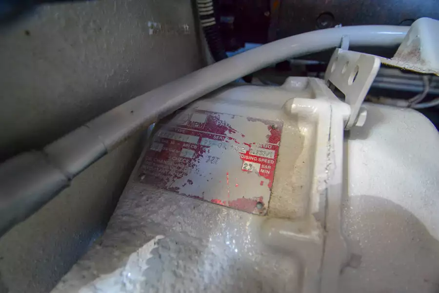 1996 Sea Ray 400 Express Cruiser